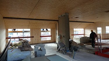 Photo of a building shell made of LENO cross laminated timber.