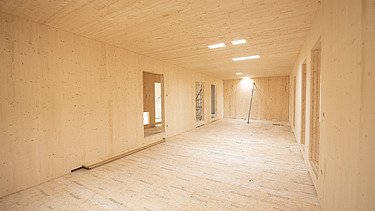 Photo of the Elias-Schrenk-Haus retirement home in Tuttlingen. You can see wooden walls and wooden elements.