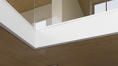 Foto eines Innenraumes mit einer Ansicht der Emporre.