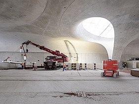 Photo of the concrete columns of the Stuttgart21 project. Everyday construction site life.