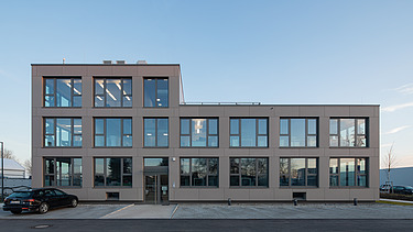 Photo of the new ZÜBLIN Neu-Ulm office building. Exterior view.
