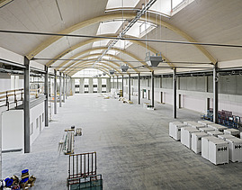 Foto des MEGA-Markts in Stockach. Rohbaubild von Innen. Gewölbe aus LENO-BSP.