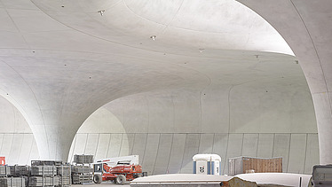 Foto von Beton-Kelchstützen des Projekts Stuttgart21. Baustellenalltag.