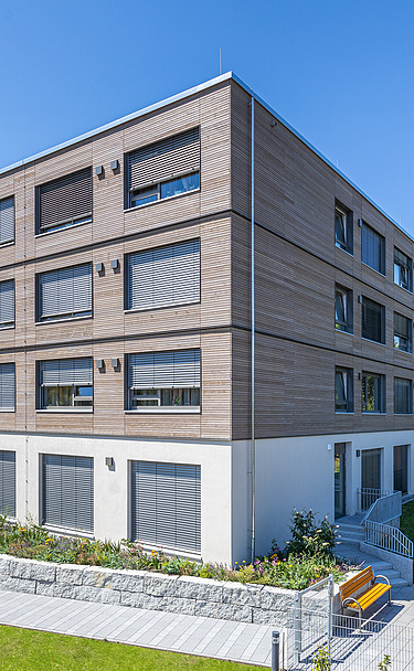 Elias Schrenk House, Tuttlingen Photo of the Elias-Schrenk-Haus retirement home in Tuttlingen. You can see a building with a wooden façade.