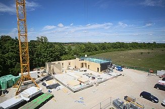 Bird's eye view of the assembly of the timber construction from the AELF in Landshut.