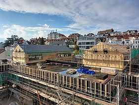 Außenaufnahme der Schule am Hang, Frankfurt, Baustellenimpression. 