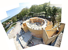 Photo of the Elizabethan Theater in Condette France. You can see the round wooden shell.
